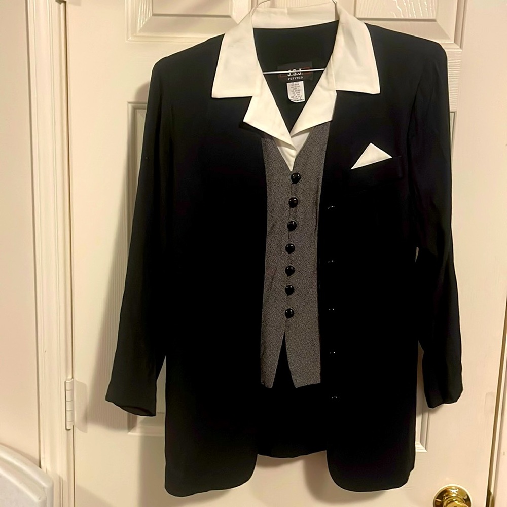 size 8, J.S.J. Petites